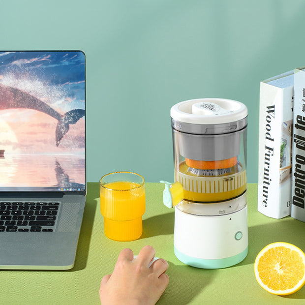 Portable USB - rechargeable slow juicer for oranges, lemons & other fruits. A handy electric blender for home kitchens.